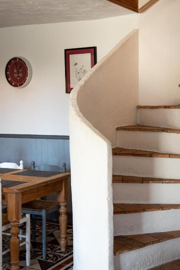 Lavender House - Traditional Stone House Oozing Charm And Character Cersay Esterno foto