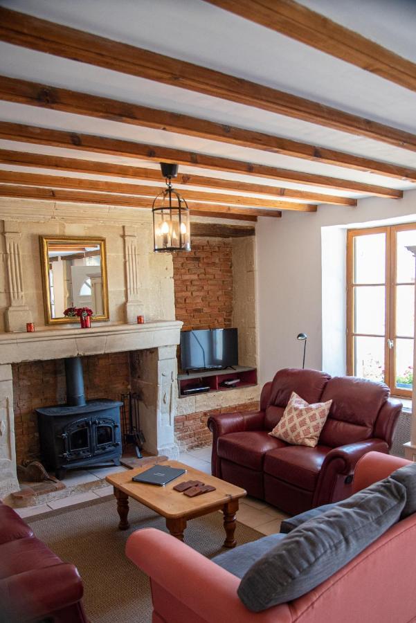 Lavender House - Traditional Stone House Oozing Charm And Character Cersay Esterno foto